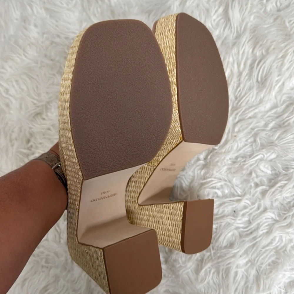 BERNARDO KENNY RAFFIA PLATFORM HEEL SANDALS
